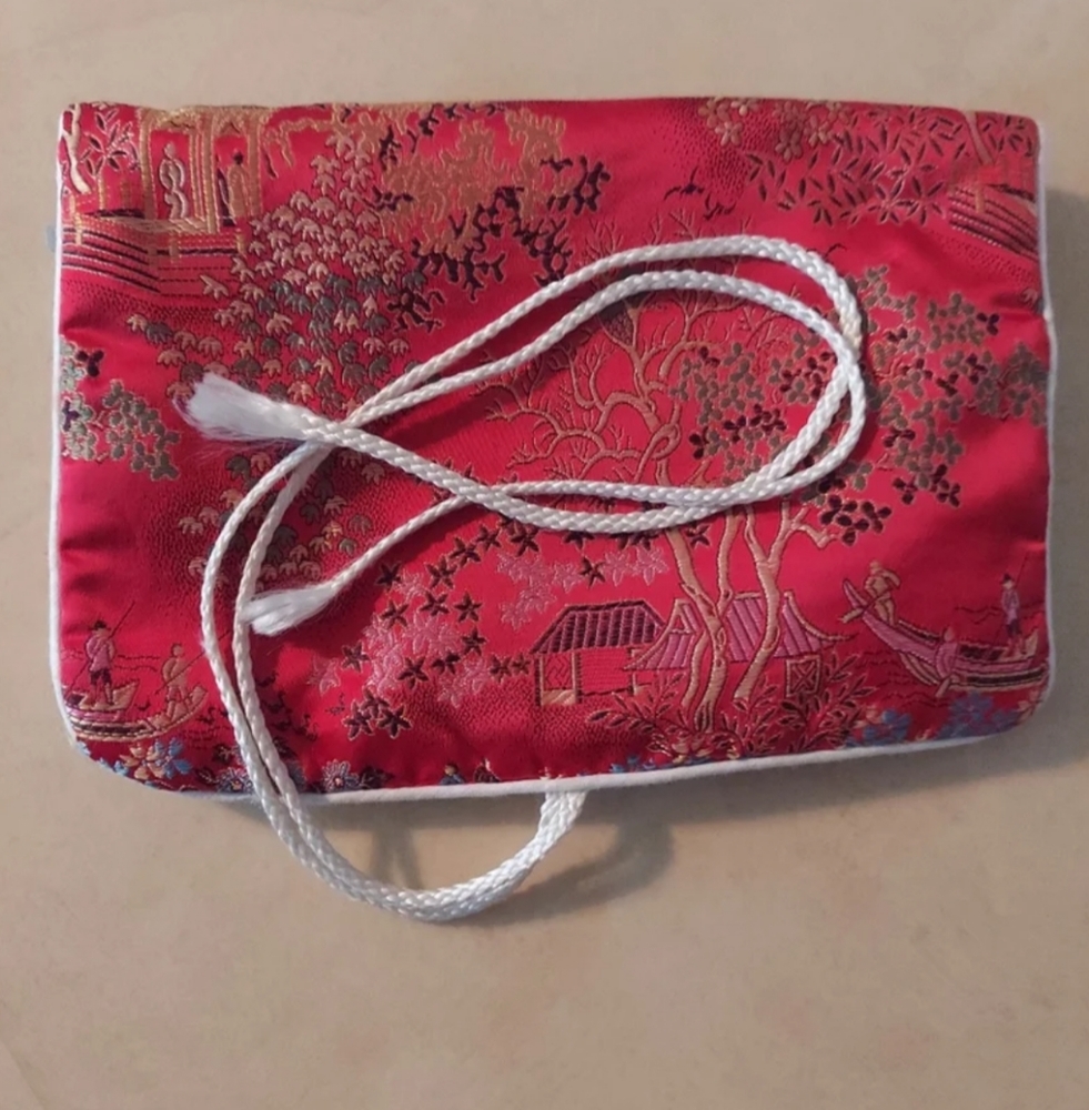 NWOT 1960s Vintage Japanese Satin Embroidered Jewelry, Makeup & Travel Bag NEW!